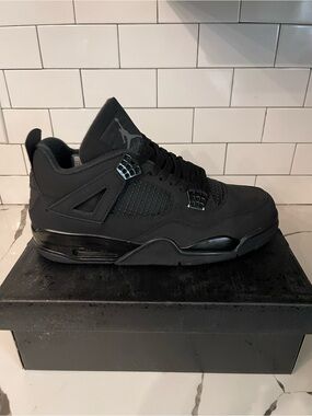 Men’s Retro 4 Blackcat 2025 Size 12.